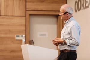 Henry Marsh. Why Are Doctors So Often Bad at Communication with Patients?